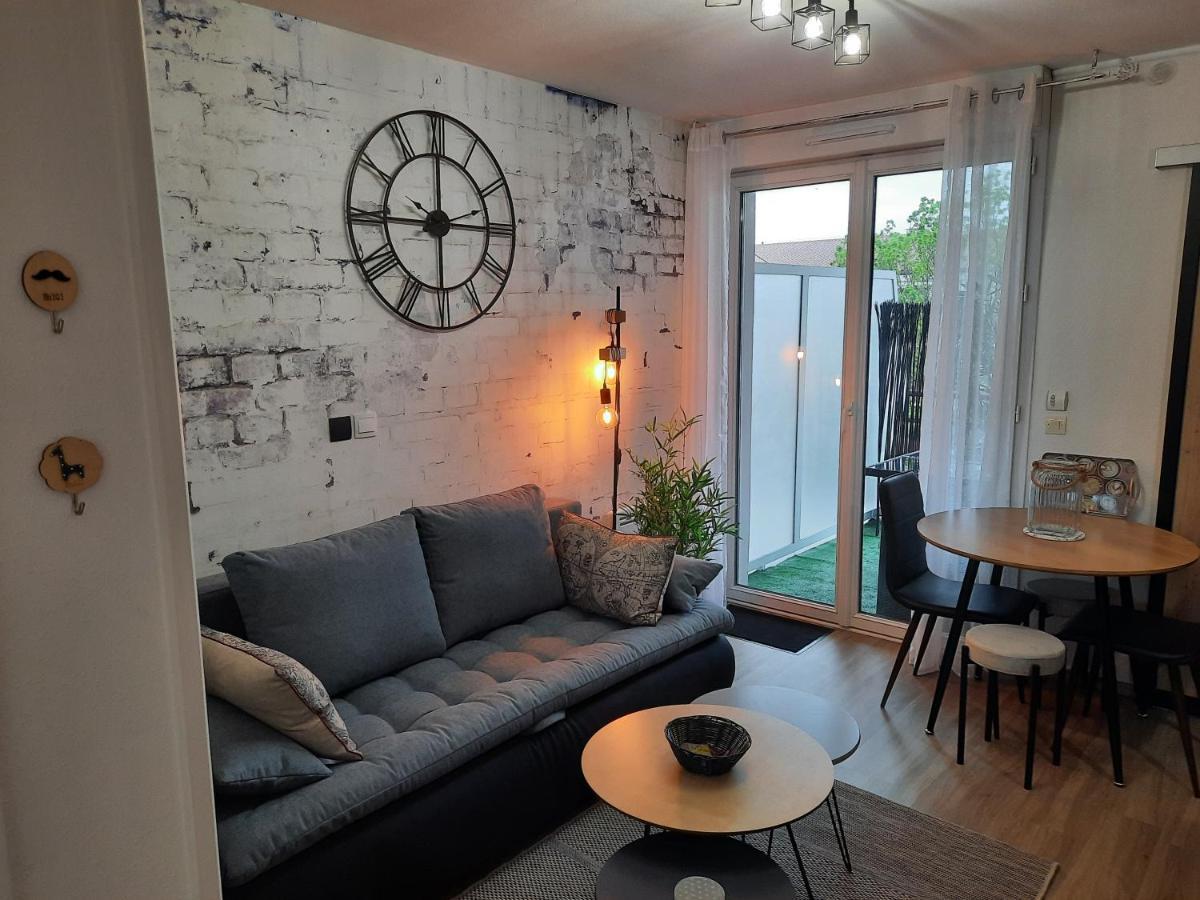 Le Magdad Apartment Rochefort  Ngoại thất bức ảnh